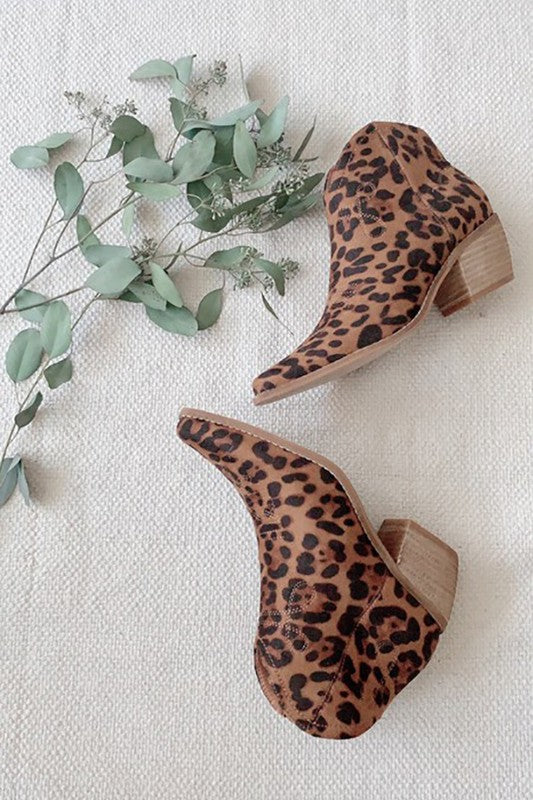 Amour Western Ankle High Leopard Print Boots