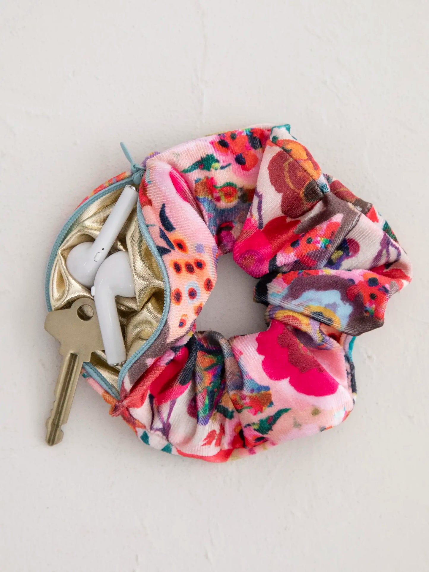 Natural Life Hideaway Scrunchie